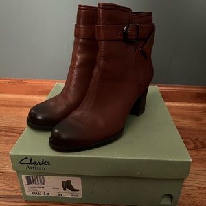 Clark’s Artisan - Brown Leather 8M